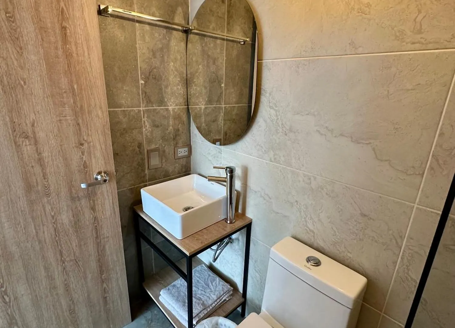 ホテル Habitacion 209 Luxury Laureles - Estadio メデジン
